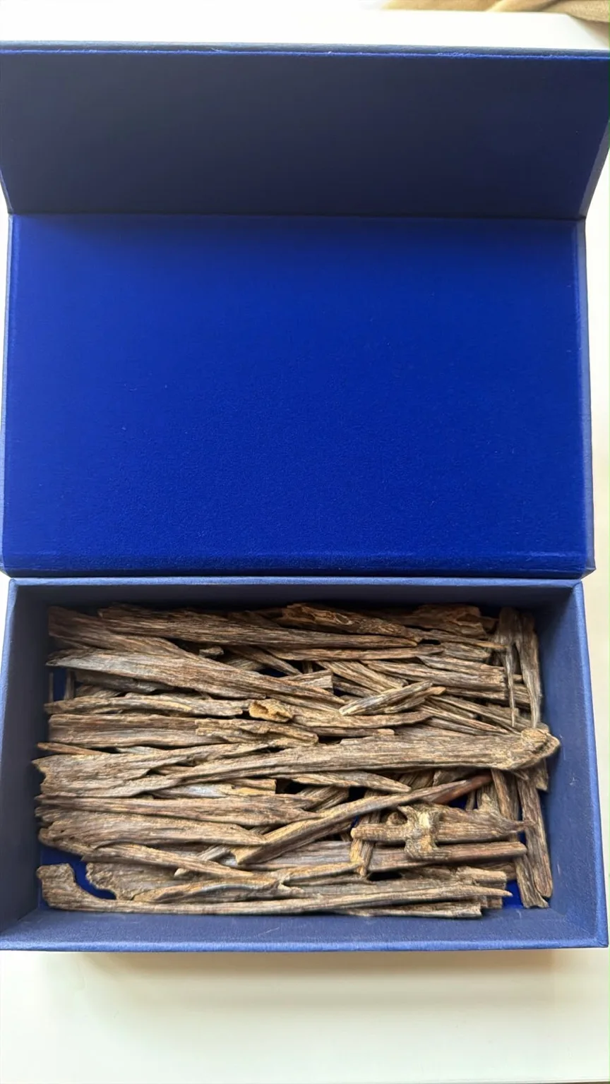 Warm and woody Indian oud